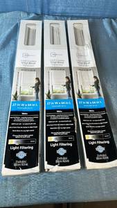 lot 2025 image: Mainstays 1-Inch Cordless Vinyl Blind 27 in W x 64 in L White (Lot of 3)