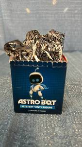 lot 2157 image: Astro Bot 3 Mystery Vinyl Figure