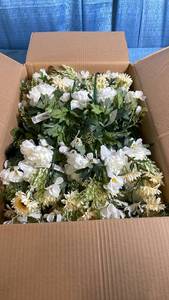 lot 3007 image: Mainstays Peony Mix Bouquet Yellow, 12 PACK