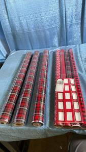 lot 3015 image: Wrapping Paper Rolls Plaid Pattern 7 Count Lot