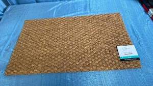 lot 3058 image: Mainstays 18 x30  Carved Geo Coir Outdoor Mat