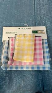 lot 3073 image: Skinnydip London Trio of Travel Pouches Set 3 Pack