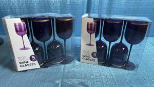 lot 8002 image: Set of 2 Simcha 12 oz Purple Gold Rim Wine Glasses 5-Count Lot Washable Reusable