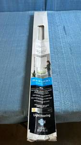 lot 8039 image: Mainstay 1-Inch Cordless Vinyl Blind 35 in W x 64 in L White