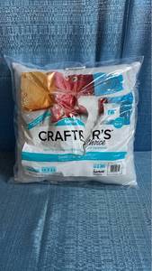 lot 8046 image: Fairfield Crafters Choice Basic Pillow Form 16x16 inches