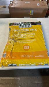 lot 8063 image: Expert Gardener Potting Mix for Potted Plants 1 cu ft (28.3L)