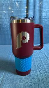 lot 8088 image: Philadelphia Phillies Insulated Travel Mug with Lid
