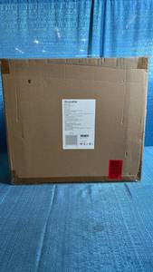 lot 8139 image: Clawsable Portable Pet Heater YT-CWJRQ 400800W 120V