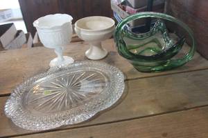lot 3549 image: Vintage Green Glass Curved Bowl whandle & More