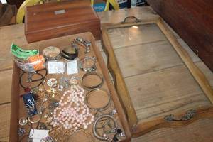 lot 3554 image: Flat of Misc. Jewelry & More