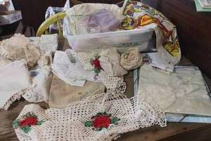 lot 3556 image: Lot of Vintage Linens and More