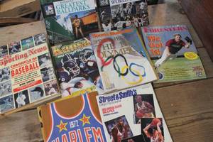 lot 3573 image: Vintage Sports Illustrated Magazine and More