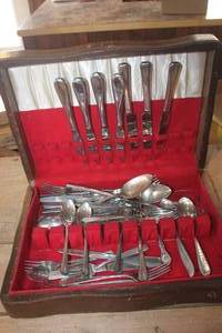 lot 3576 image: Vintage Silverware in Wood Storage Box