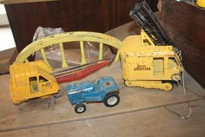 lot 3580 image: Vintage Ford Toy Tractor and More