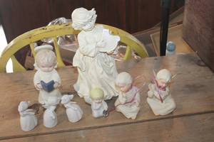 lot 3590 image: Lot of Angel Figurines