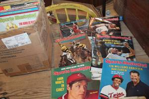 lot 3595 image: Vintage 1970s Sports Illustrated Magazines