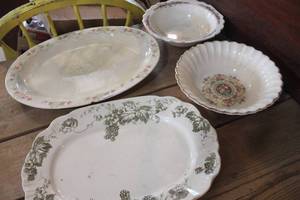 lot 3596 image: Vintage Large Platters one with chip & More