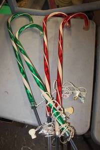 lot 3603 image: Light up Yard Candy Canes untested