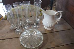 lot 3604 image: Vintage Candy Dish, Pitcher and More