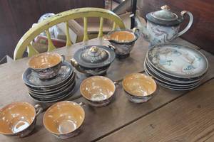lot 3612 image: Antique 1946 Made in Japan Dragonware Tea Set