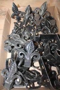 lot 3621 image: Vintage Black Wrought Iron Shelf Brackets & More