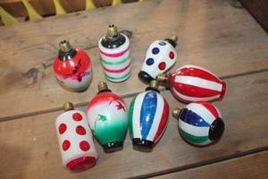 lot 3655 image: Vintage Oriental Lantern Hand Painted Bulbs untested