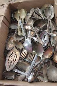 lot 3663 image: Vintage Silverware