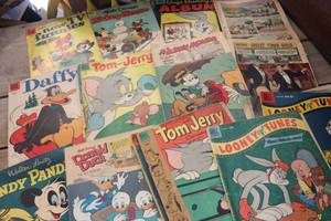 lot 3673 image: Vintage Disney Comic Books & More