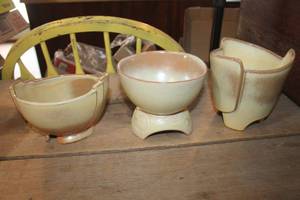 lot 3702 image: Frankoma Planters