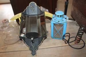 lot 3714 image: Vintage Candle Sconce and More