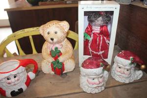 lot 3731 image: Santa Mug, S&P Shakers & Cookie Jar