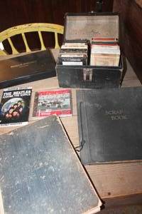 lot 3737 image: Vintage 8-Track Tapes in Carrying Case & More