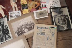lot 3741 image: Antique Sedgwick Band Picture and More