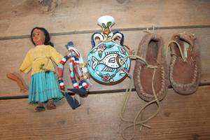 lot 3752 image: Vintage Childs Moccasin shoes and More