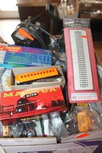 lot 3755 image: Box of Misc. Train Cars, Tracks and More