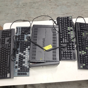 lot 40484 image: Lot of Misc Parts Only Electronics