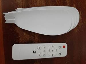 lot 28902 image: Socket Fan Light with Remote Control, Portable Small Ceiling Fan with Lights for Bedroom, Kitchen, Living Room, with Dimming Function, 1000 Lumens, Screws into E26E27, 16.54 Inches Diameter - Retail $16