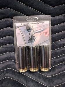 lot 13983 image: 3-pack of specialty 12 Gauge Daisy Cutter Shotgun Round