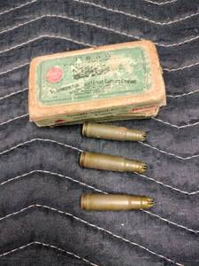 lot 13984 image: antique Remington-UMC .32 Smith & Wesson ammunition box w three vintage crimped brass dummy cartridges