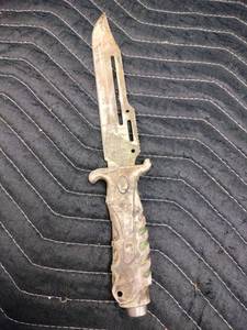 lot 59985 image: Red Deer tactical fixed-blade survival knife