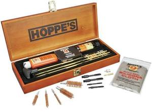 lot 59979 image: Hoppes Deluxe Gun Cleaning Kit