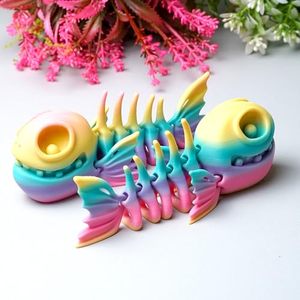 lot 21293 image: 2PCS 3D Printed Skeleton Fish Model, Flexible Articulated Fidget Toys (CH)