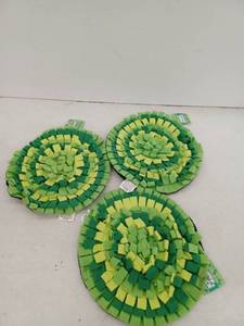 lot 19716 image: Sniff And Snack Mat, 3 Pack