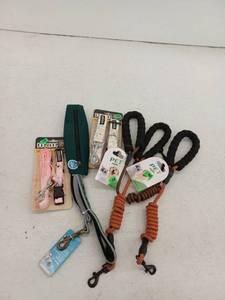 lot 19723 image: Miscellaneous Pet Lot