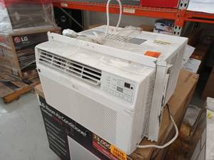 lot 20181 image: LG Window Air Conditioner Unit 8000 BTU, LW8022ERSM