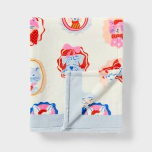 lot 299 image: Patisserie Scatter Pet Shoppe Kids Throw Blanket Cream - Pillowfort - Retail $25