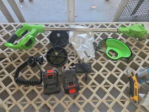 lot 546 image: Pre Owned Cordless Weed Wacker - Retail $0