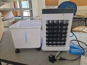 lot 635 image: Portable Air Conditioner, Mini Air Conditioner  - Retail $0