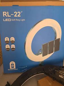 lot 725 image: RL-22 LED Soft Ring Light 22 Inch - Retail $0