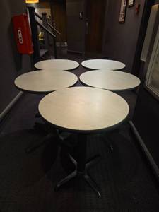 lot 8764 image: Round Pedestal Tables - Set of 5